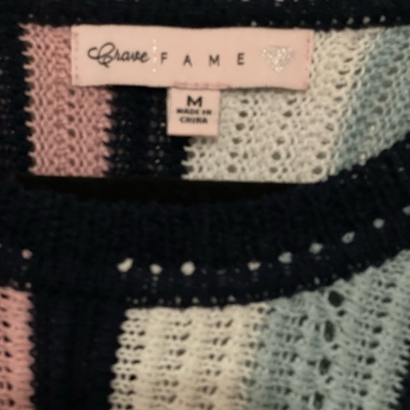 Adorable colorful boho fringed knit tank top size M - Picture 2 of 5